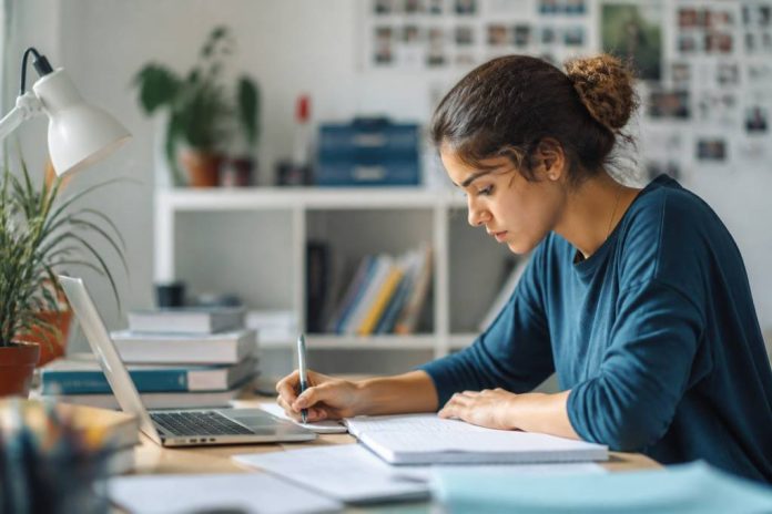 Comment réussir son projet motivé sur Parcoursup : conseils et exemples